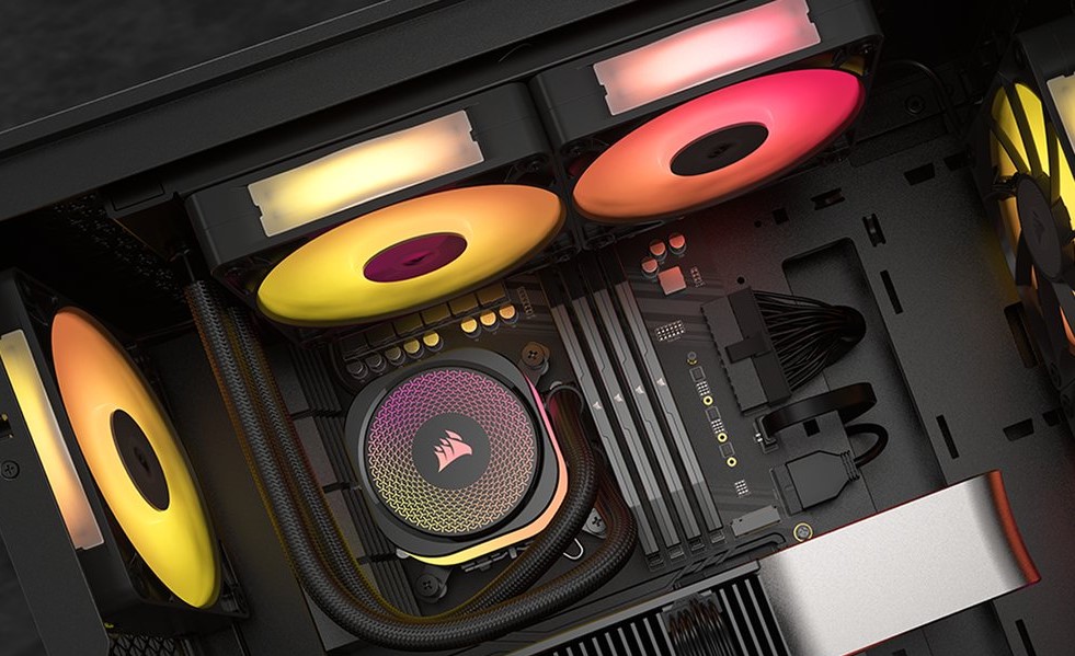 4 Meilleurs ventirads pour CPU Ryzen 7 9700X-Corsair iCUE LINK TITAN 240